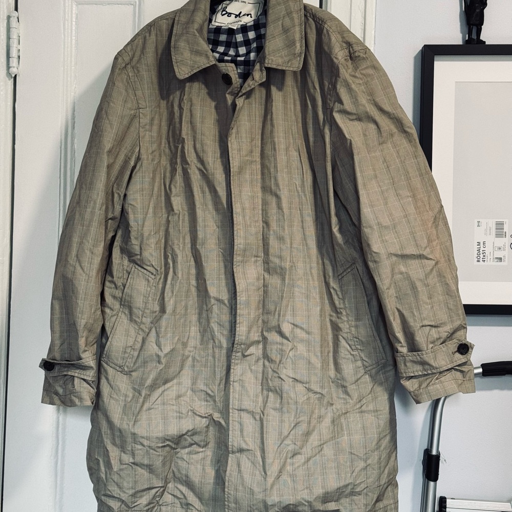 Boden Men's Tan Plaid Trench Coat